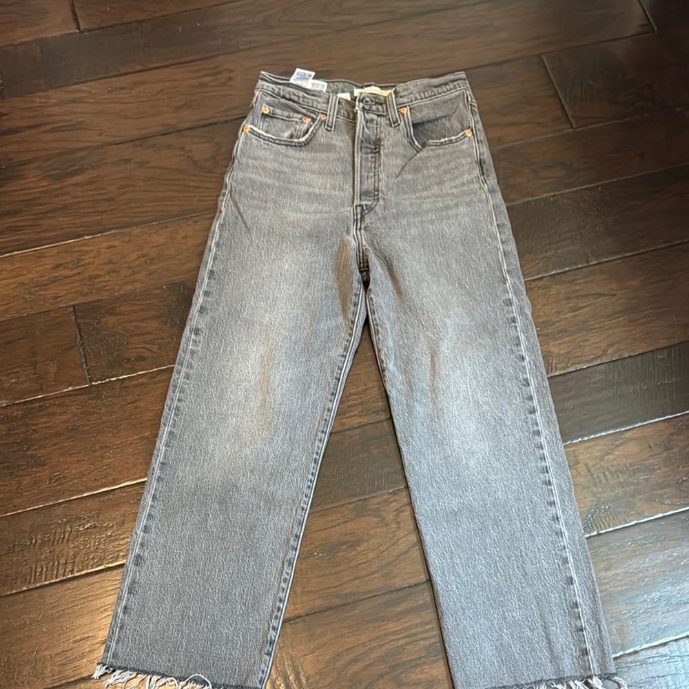 Levi’s rib cage straight ankle jeans